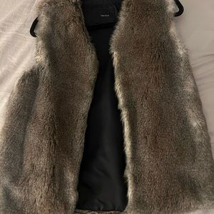Aritzia fur vest
